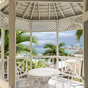 https://pampered-in-paradise.hotelsochorios.net